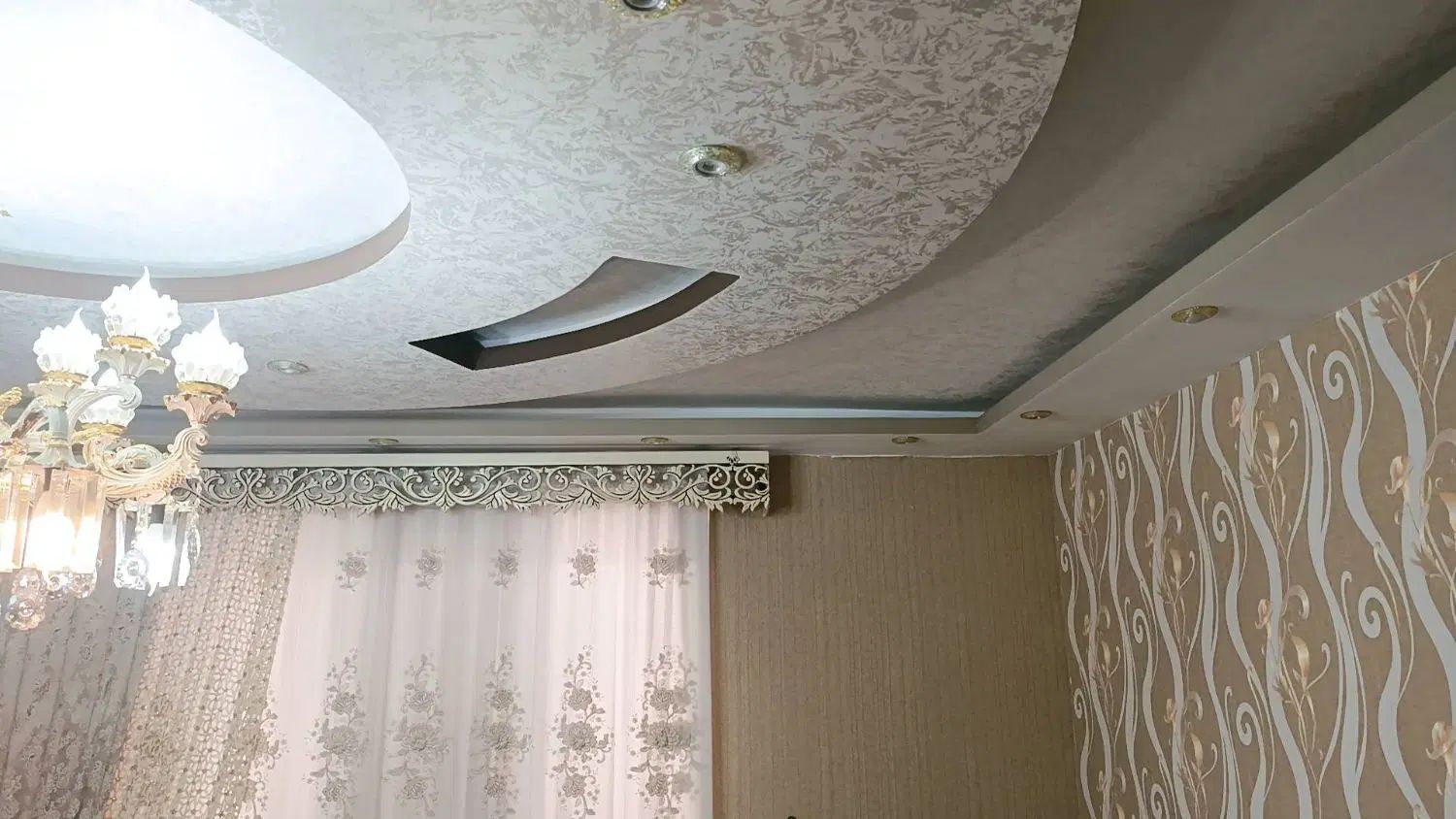 ۹۵ متری _ دوخواب _ نوساز _ طلاییه _ نما سنگ