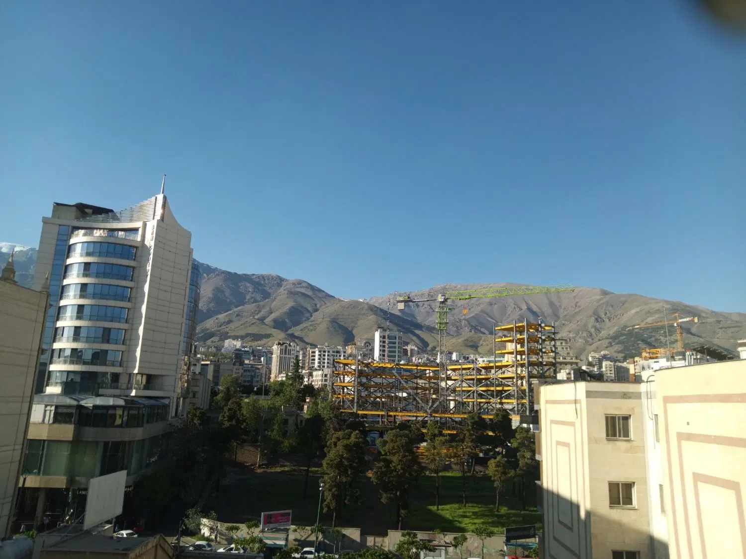 آپارتمان ۱۸۵ متر