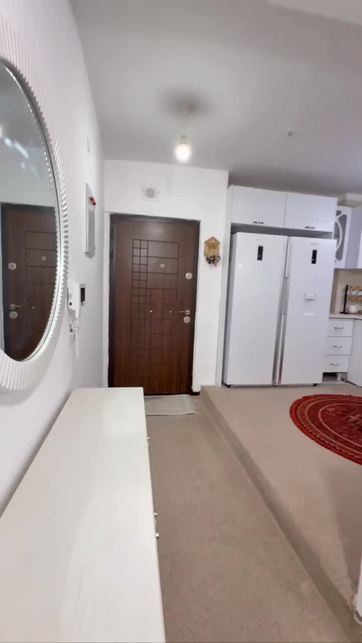 آپارتمان۹۲ متری۲ خواب نورگیر عالی تراس دار ویوجاده