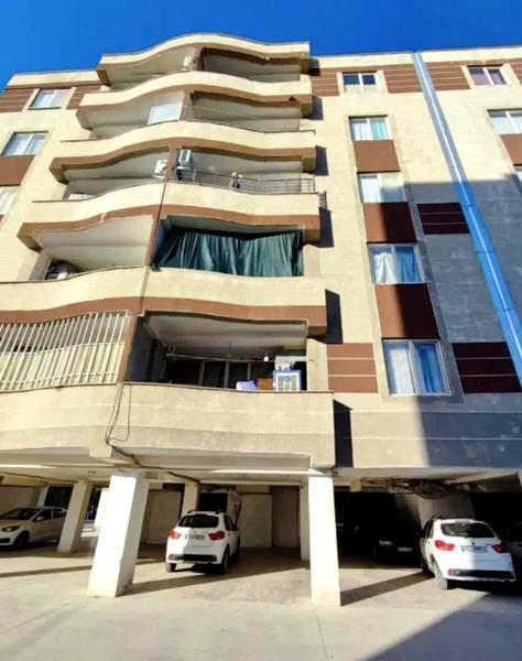 ۹۲ متر _ باغ‌نی _پارکینگ دار_ دسترسی عالی
