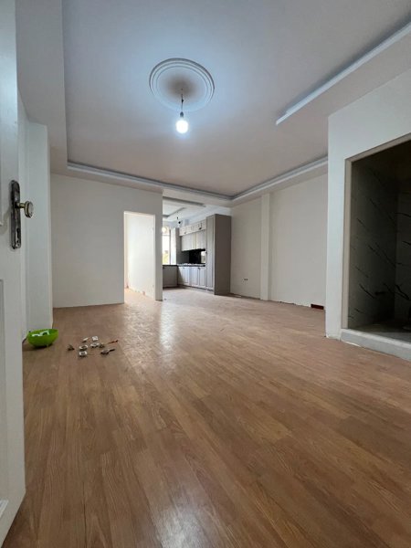 بازسازی شده _ آماده سکونت _ سمنگان نارمک