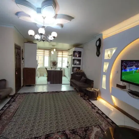 ۷۰متر_2خ بازسازی شده  فول*رو به پارک(فردوس غرب)