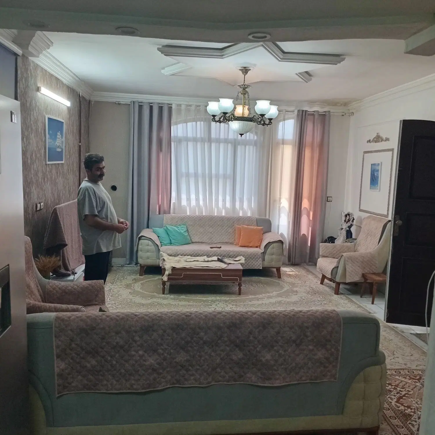 رهن و اجاره آپارتمان 90متر دوخواب بسیارتمیز