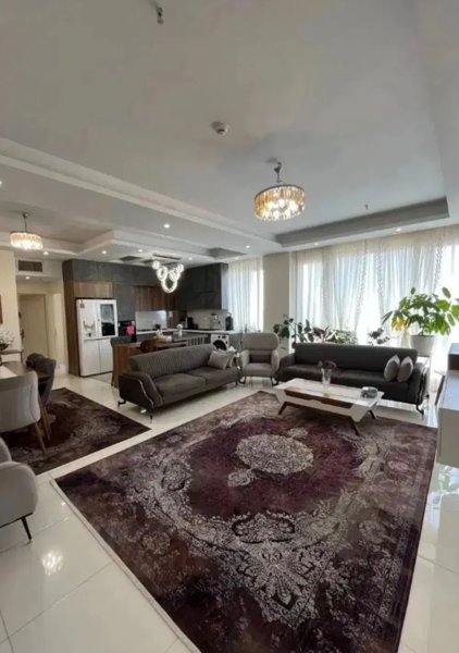 66 متر سالن پرده‌ خور _ غرق نور _ تاپ لوکیشن فردوس