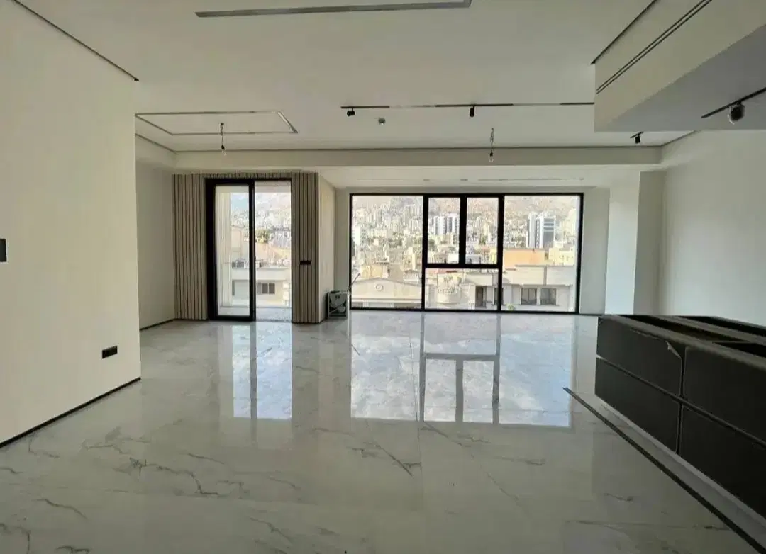 ۲۱۱ متر لوکس کوی مهر ۲ پارکینگ استخر و روف‌گاردن