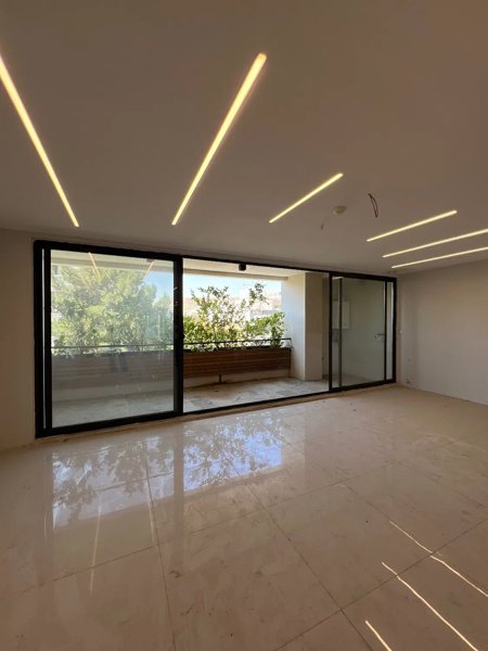 دوخوابه_نوساز مدرن_۱۳۰ متر _تاپ لوکیشن معلم