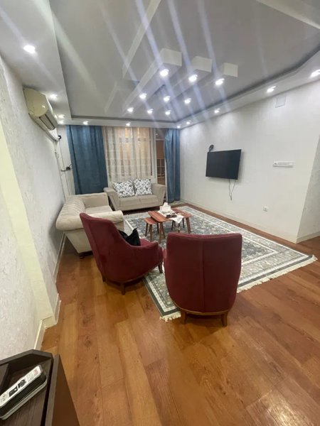 ۹۰متری_ پارکینگ سندی _ سال ۱۴۰۴ بازسازی _ کیانپارس