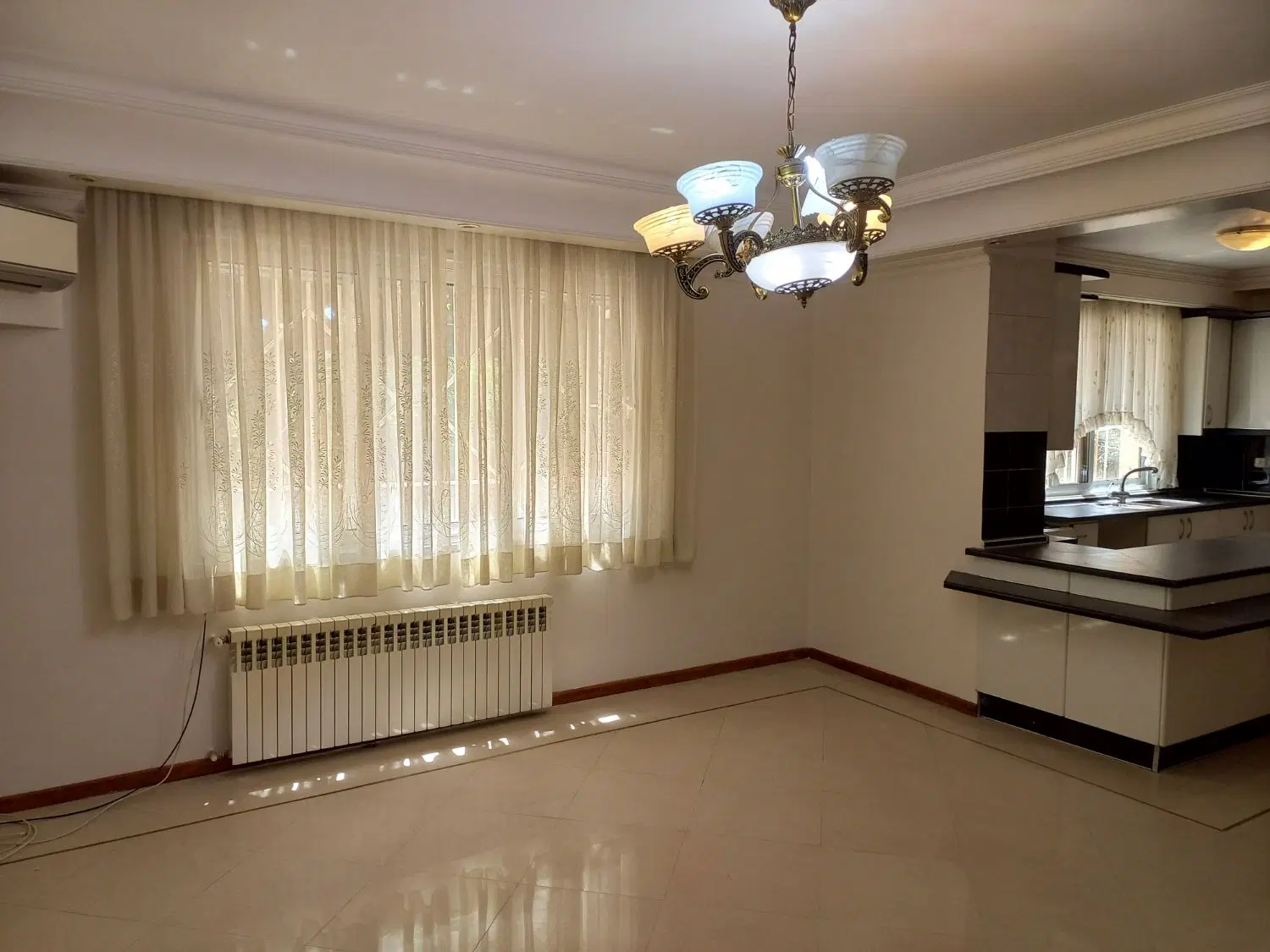 نیاوران۱۰۳متر۲پارکینگ انباری۱۵متر تاپ لوکیشن