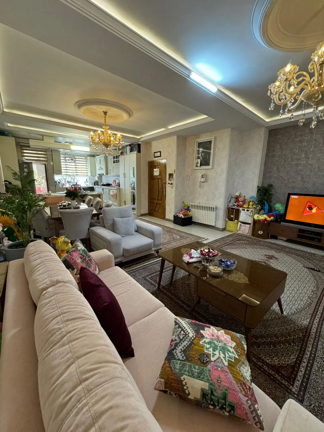 آپارتمان ۸۷متری_۲خواب_روبه افتاب_تاپ لوکیشن