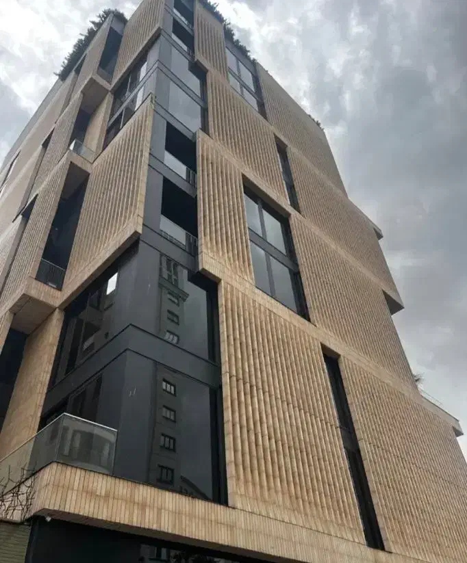 ۱۶۸ متر ۳خ _ مدرن_ ۲ پارکینگ_ تک واحدی