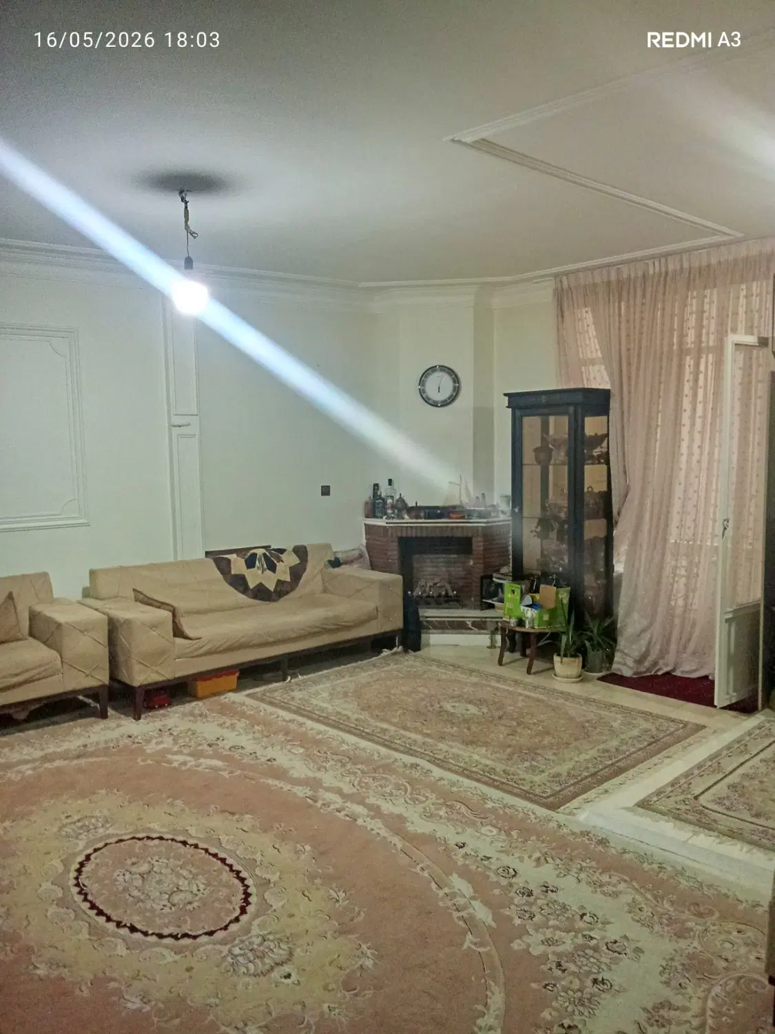 60متر اجاره دار ط اول با انباری