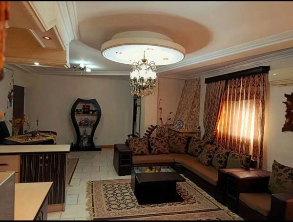 فروش آپارتمان ۹۰ متری در گلسار