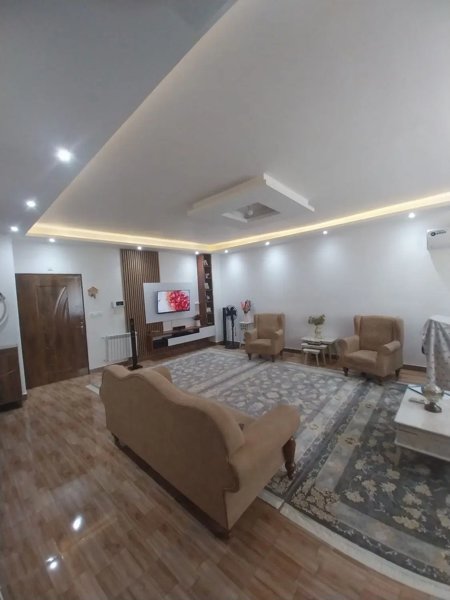 ۱۰۰ متری تک واحدشهرک فرهنگیان پارکینگ اختصاصی