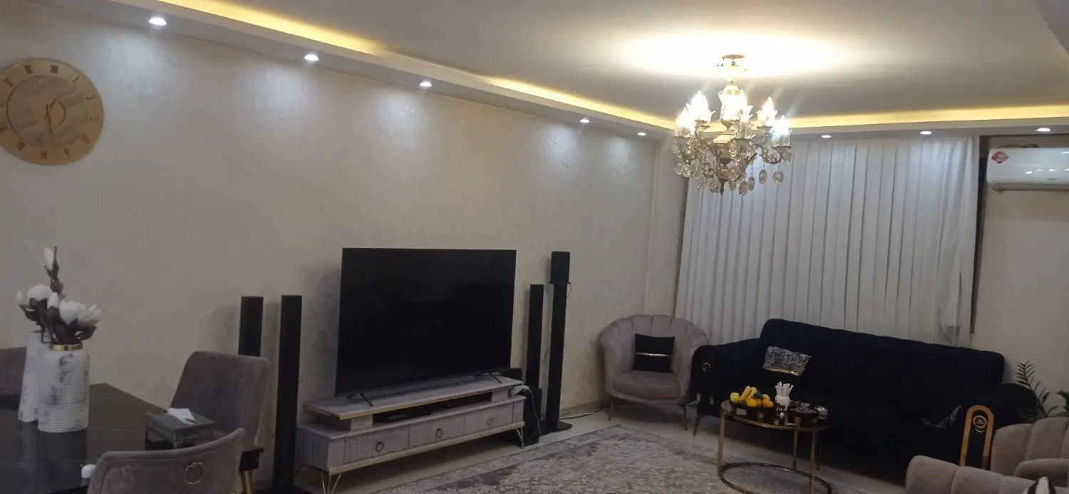 آپارتمان میرزاده عشقی 73متری