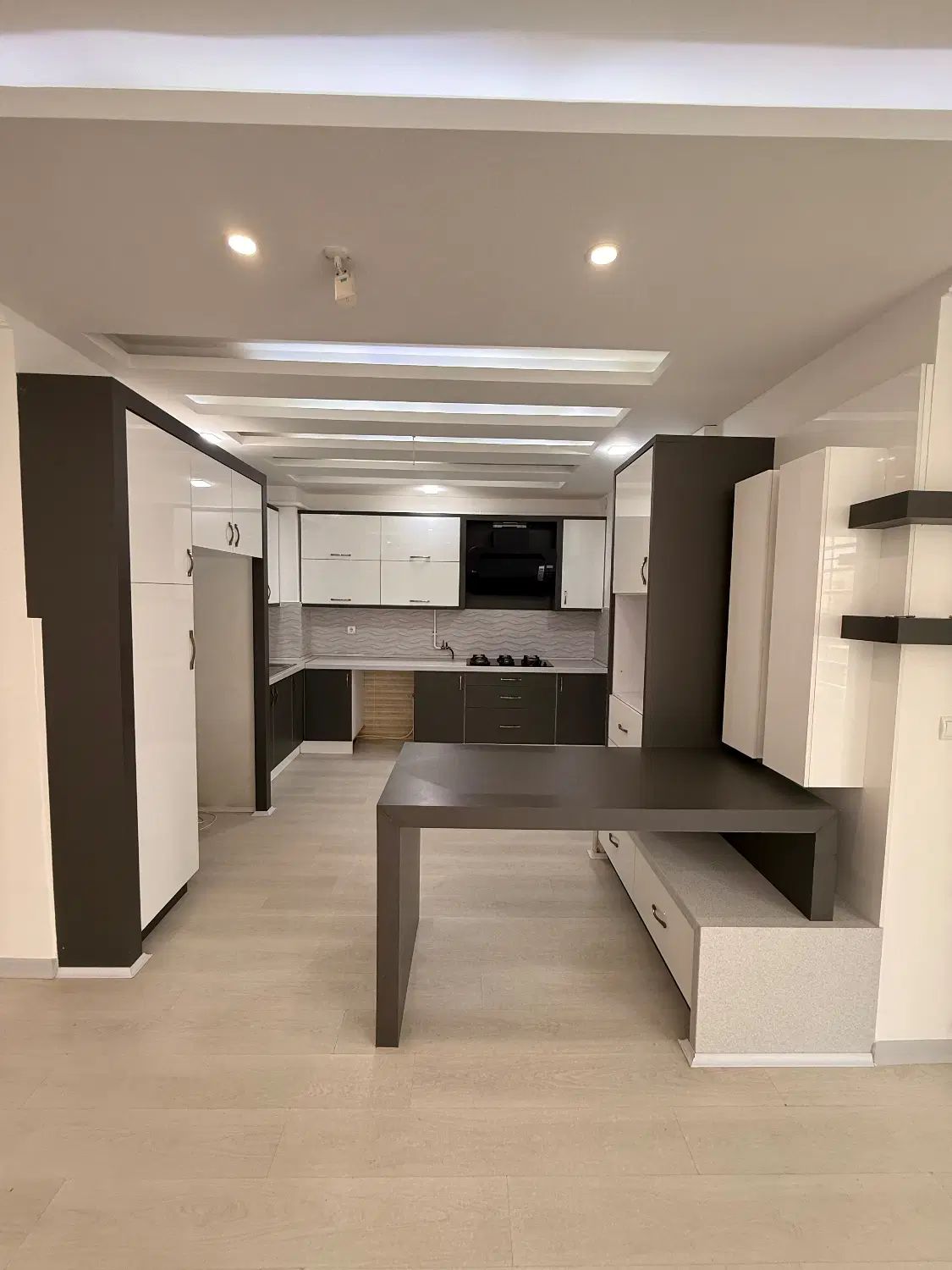 ۱۵۵ متری استثنائی تک واحدی در تاپ لوکیشن منظریه