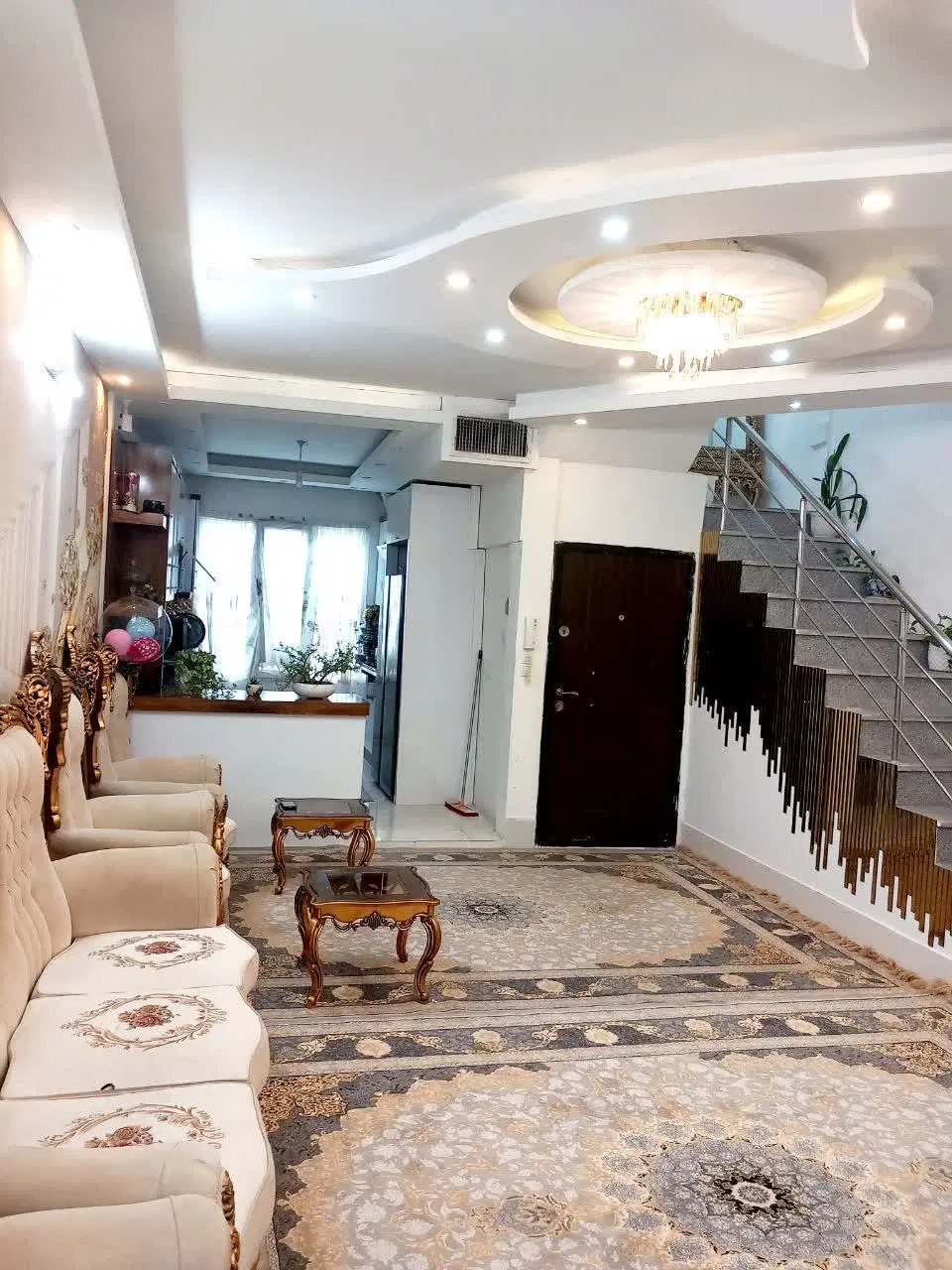 135 متر دوبلکس ابتدای مشکینی