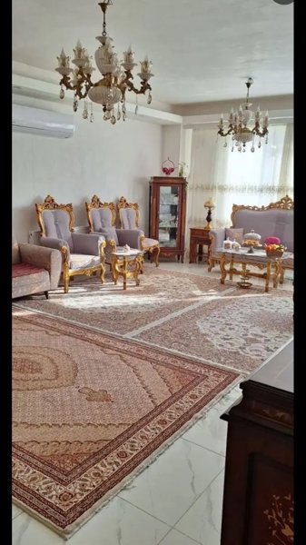 ۹۰ متر آپارتمان شخصی ساز کم سن و خوش نقشه