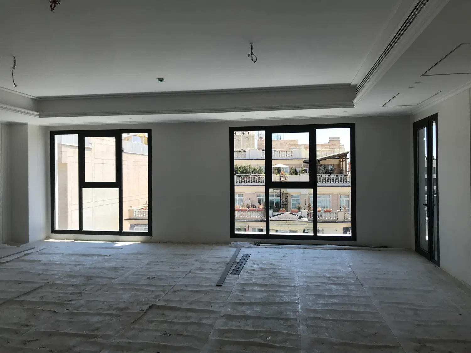 فروش ۳۰۰ متر آپارتمان بی نظیر ولنجک