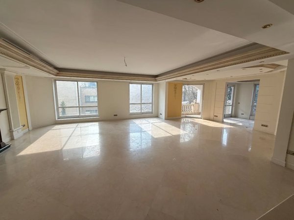 ۲۸۰ متر _ خوش نقشه _ دید نور عالی _ ۲ پارکینگ