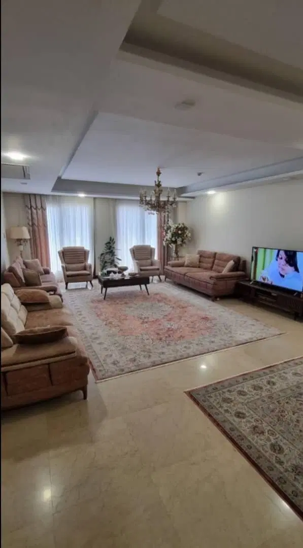 پارک ملت ۱۱۰ متر ۲ خوابه
