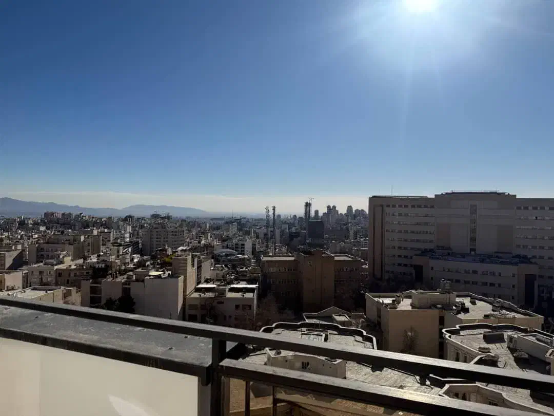 ۱۶۰ متر_۳خواب_طبقه ۵ _ویو واقعا ابدی_تراس چیدمان