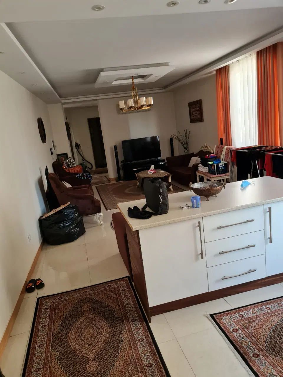 صادقیه ستارخان آپارتمان 87 متری با 2 پارکینگ