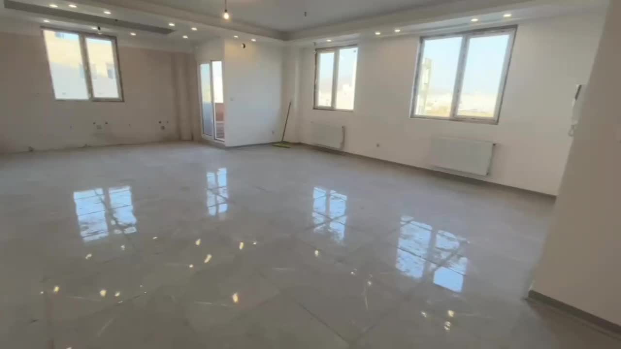 نوساز کلید نخورده 3 خواب 110 متری
