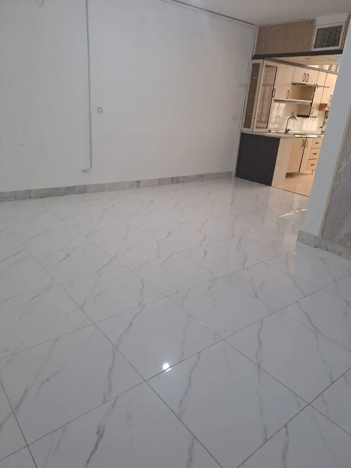 طبقه همکف۸۵ متری.تخلیه