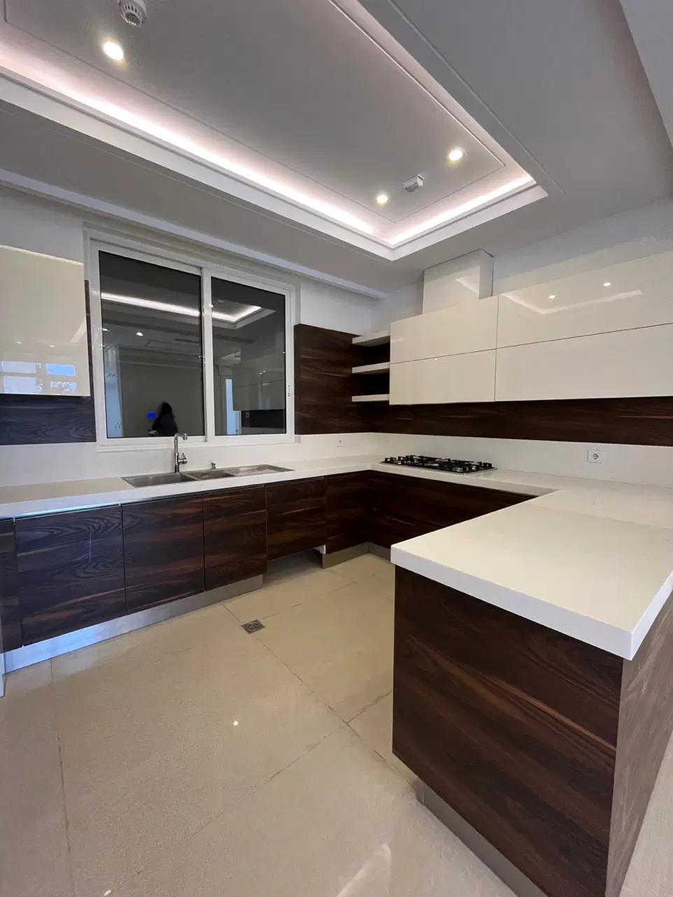 زعفرانیه ۱۱۰متر ۲خواب  ۲ پارکینگ زوج و مجرد موجه