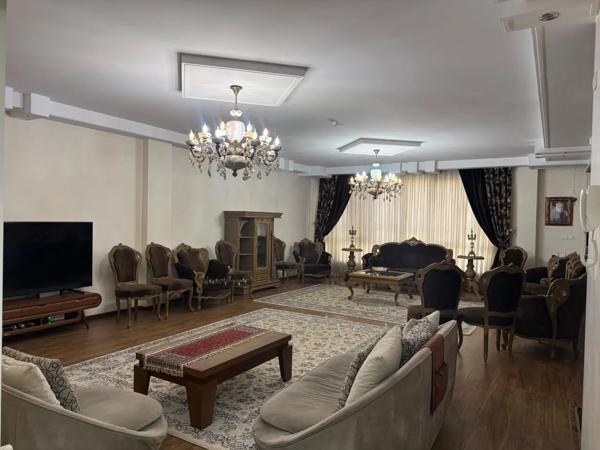 ۱۴۷ متر شهید عراقی_پاسداران ۳ خواب فول امکانات