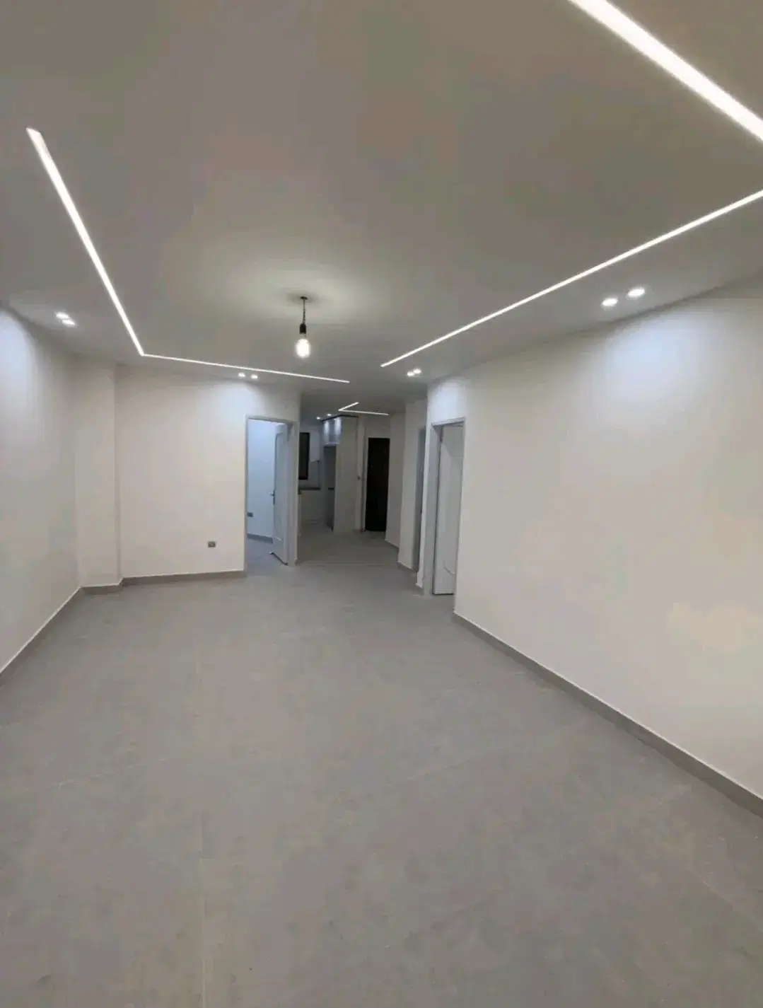 آپارتمان۸۰متر۲خواب طبقه۱ آساسنور_پارکینگ_سند_تختی