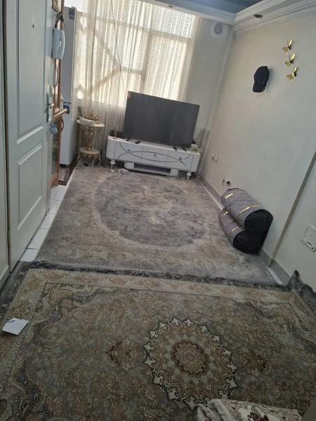 ۳۸ متر  خوش نقشه و تمیز  پیروزی