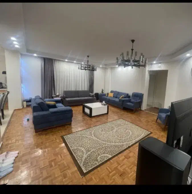 ۱۳۲متر آپارتمان۳خوابه دونبش با آسانسور خ داعمی