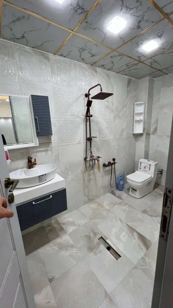 100متر_خیابان 175بلوارگیلان_تاپ لوکیشن