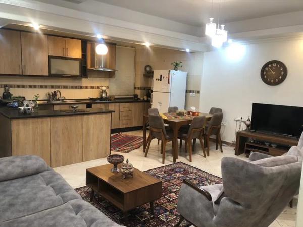 60 متر  یک خواب  10 سال ساخت    فول امکانات