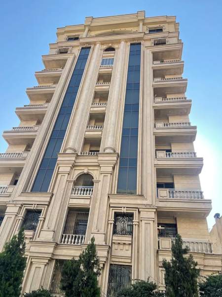 ۳۰۰متر (( هتلینگ با ۳ پارکینگ و تراس قابل چیدمان))