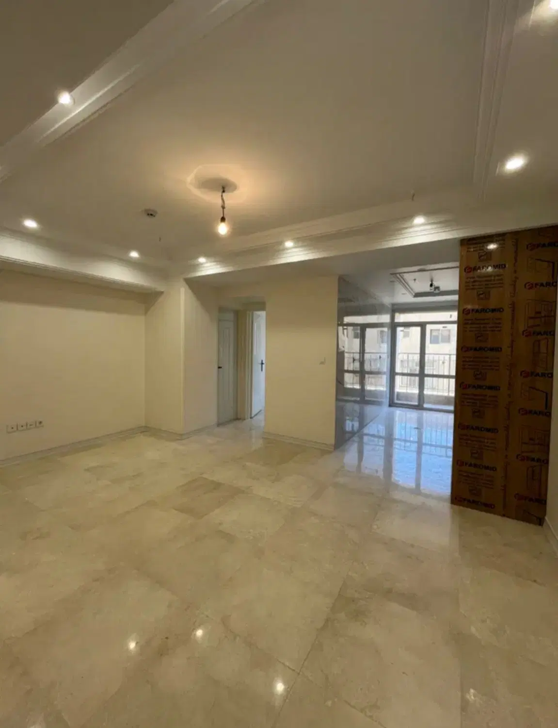 فردوس غرب ۵۲ متر نوساز رو به افتاب