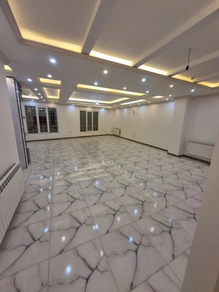 فروش آپارتمان ۱۸۰ متری خیابان لاکانی