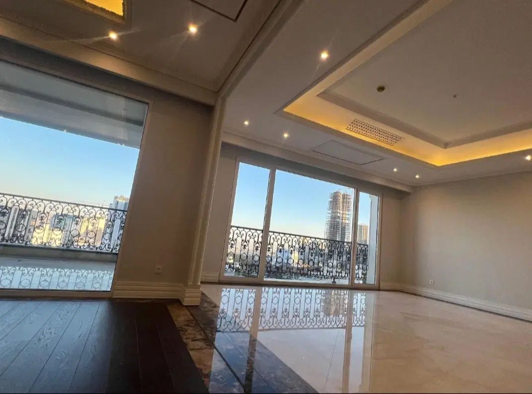 ۱۵۰متر ۳خوابه فول ۱۰ساله تراورتن _کاسبی_فروشنده