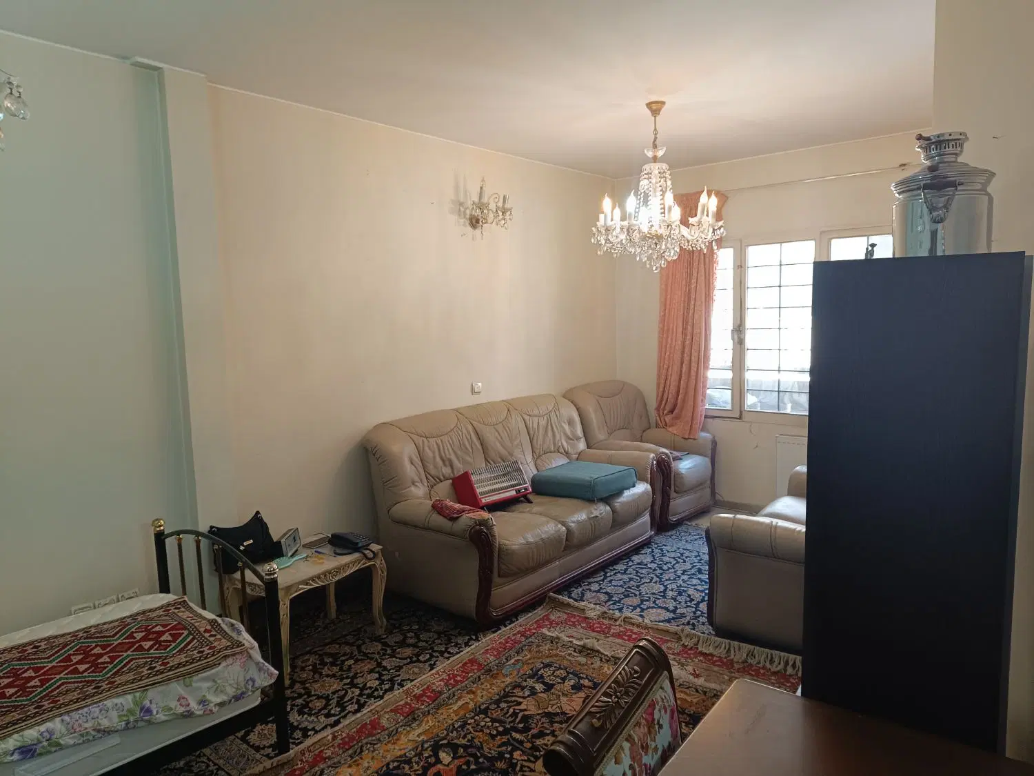 71متر طبقه اول جمالزاده بلوارکشاورز با پارکینگ
