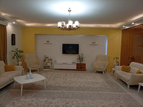 آپارتمان 130متری سه خواب_رزمجومقدم _شیک