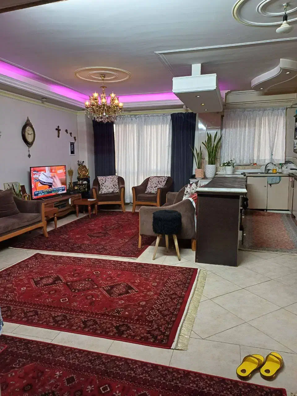 56 متر جمالزاده شمالی