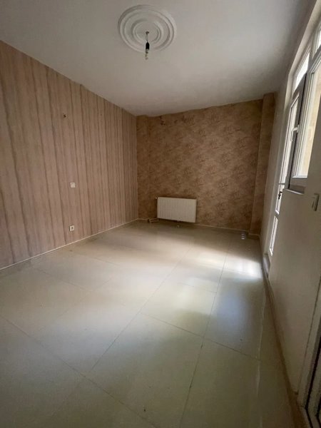 ۶۲متر_فول_سالن پرده خور_کم واحد