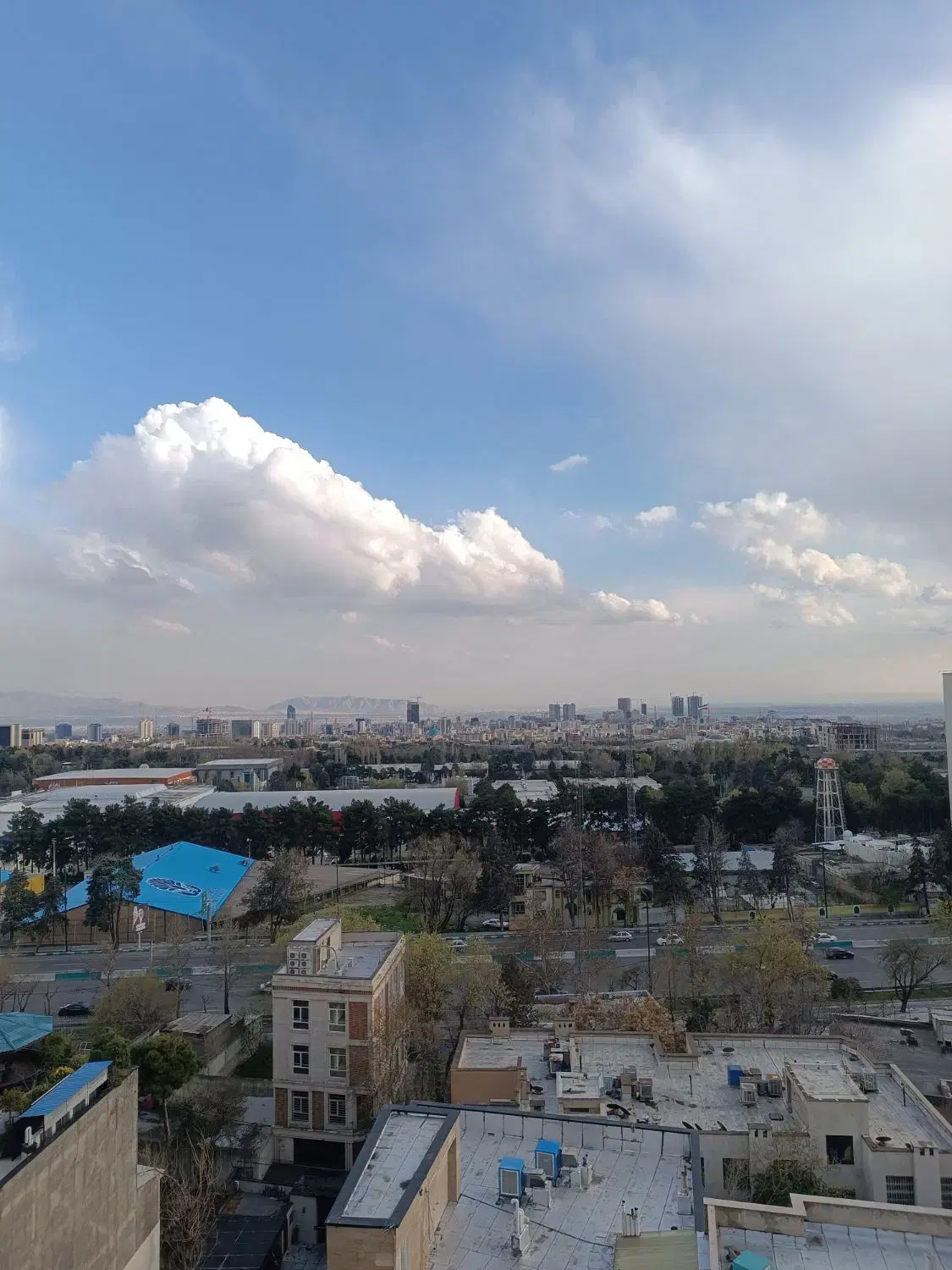 دربستی ۴۱۰ متر در ۳ طبقه _ سکونت و کار