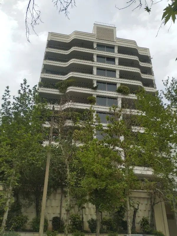 ۱۸۳ متر اقدسیه ویودار ((پول لازم))