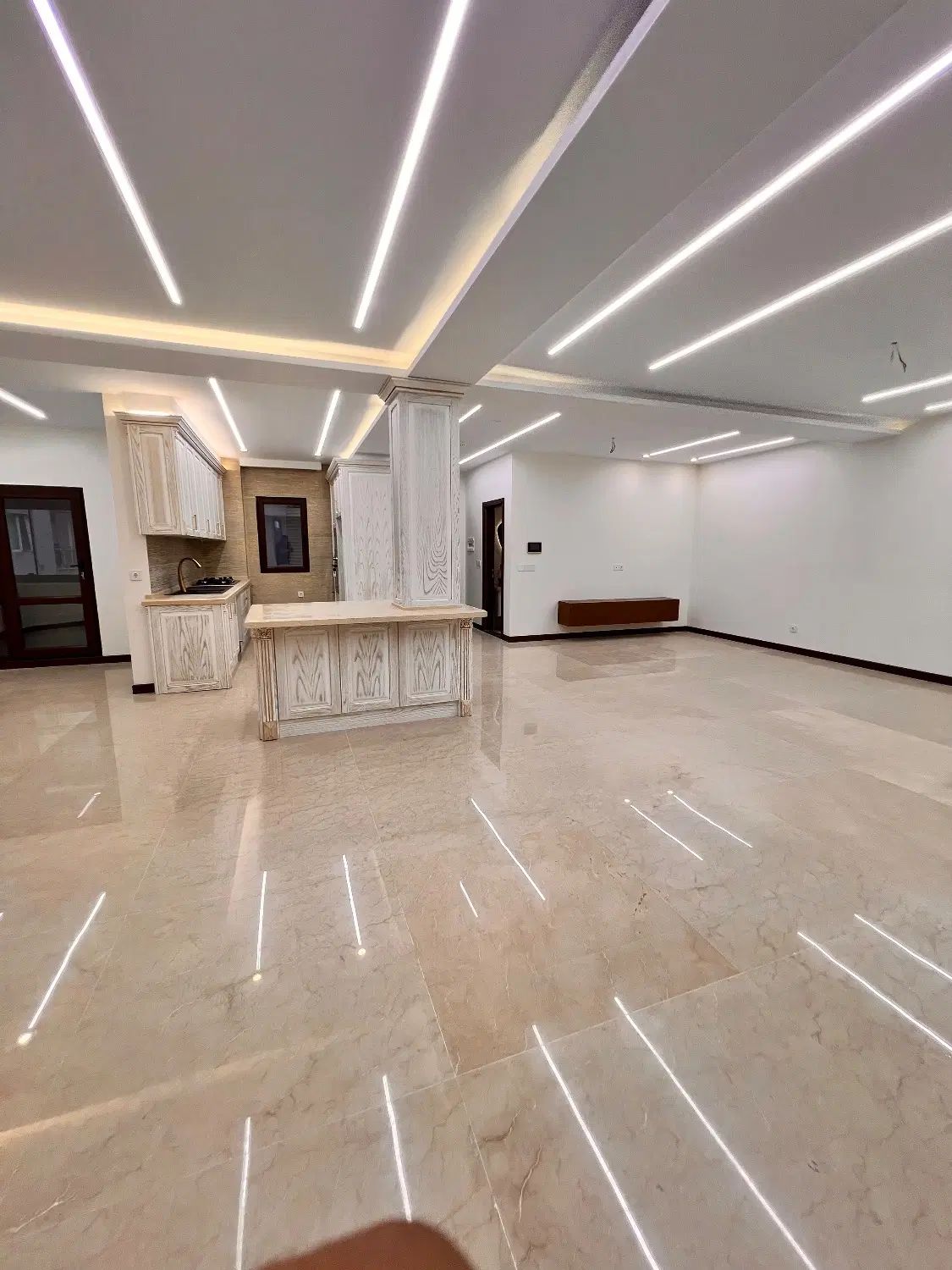 ۱۴۰ متر عمار صالحی