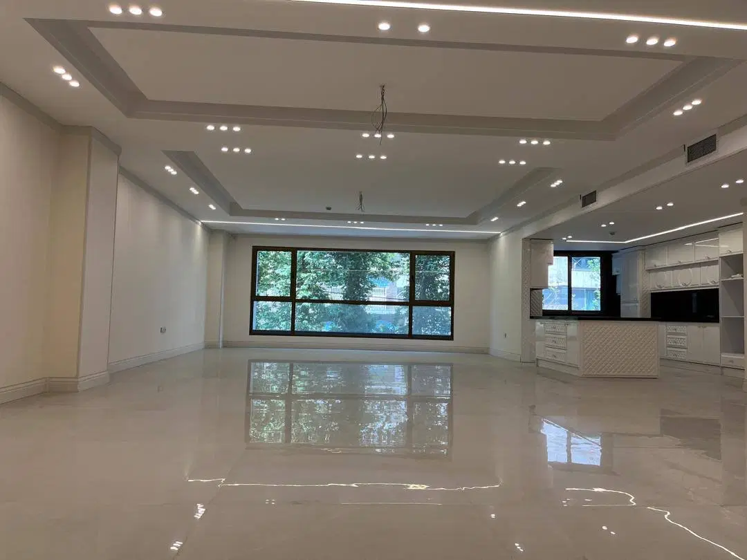 ۲۴۰ متر_ فول مشاعات_ ۲ پارکینگ _ دیدنور عالی