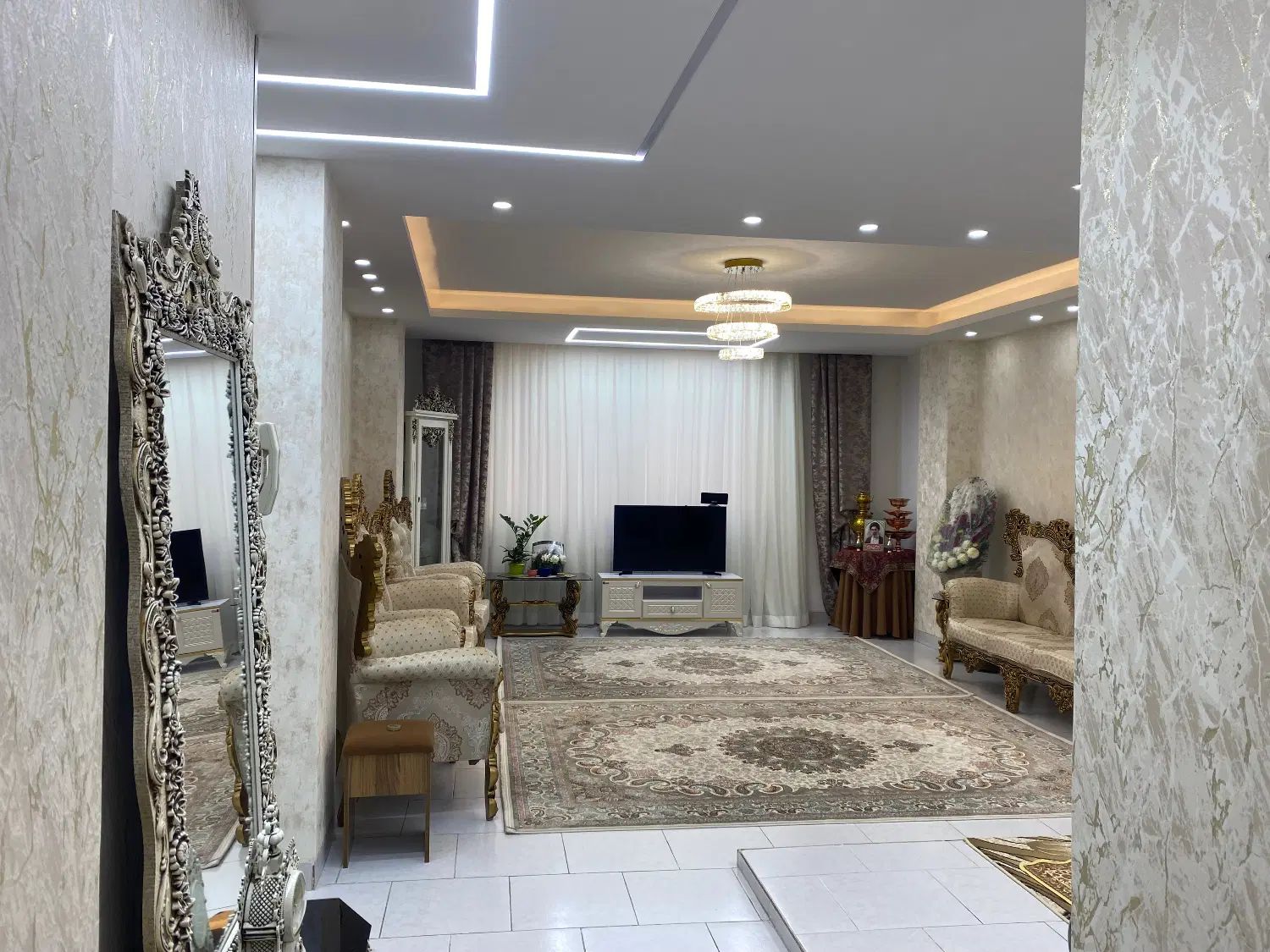 تمام رهن بر فردوسی