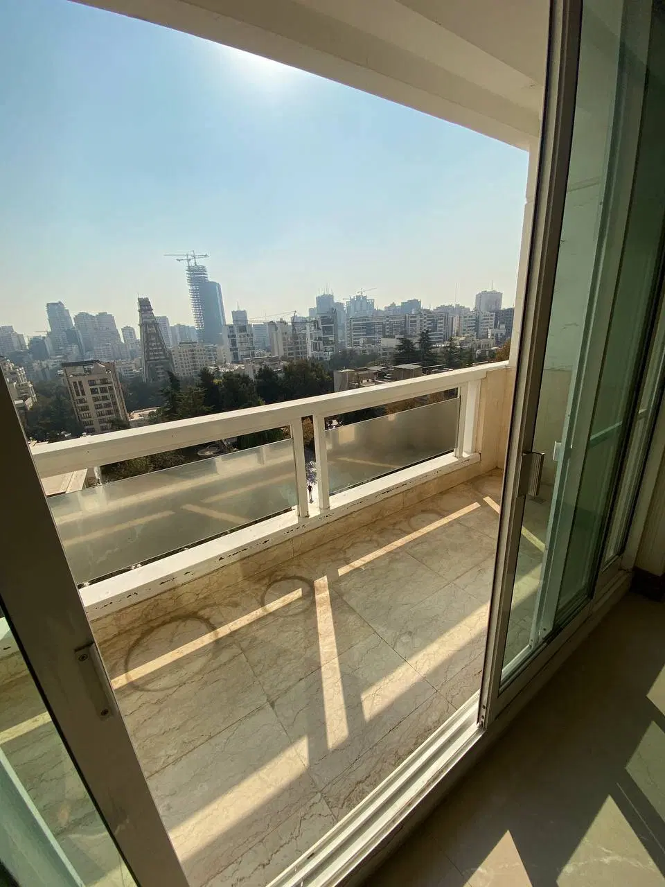 فرشته تاپ لوکیشن برج برند
