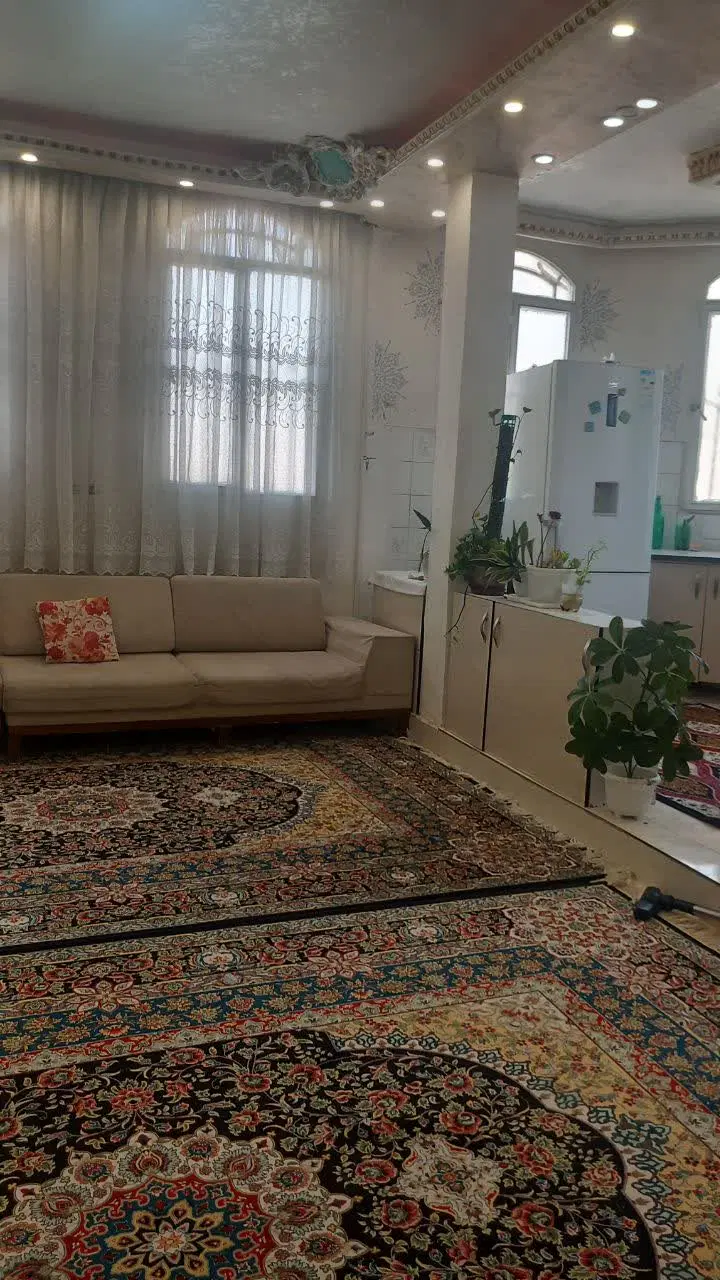 خرید خانه ۶۶ متری غرق نور خوش نقشه
